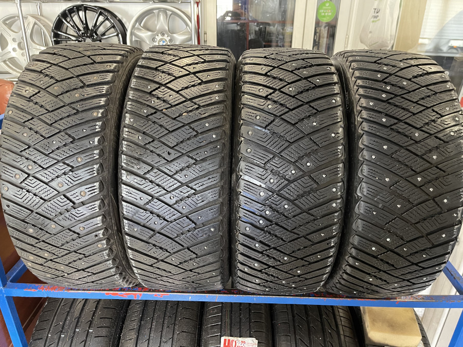 Шина Б/У 205/50 R17 Зима Шипы  Goodyear Ultragrip Ice Arctic Кат. 3