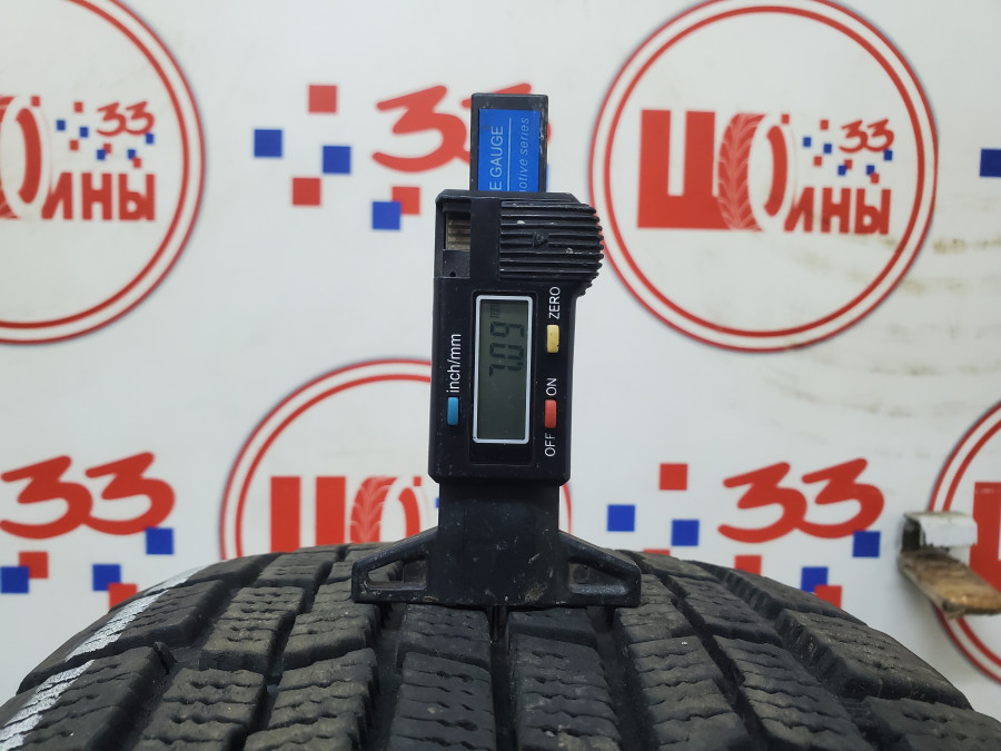 Шина Б/У 215/60 R16 Зима Goodyear Ice Navi Zea Кат. 3