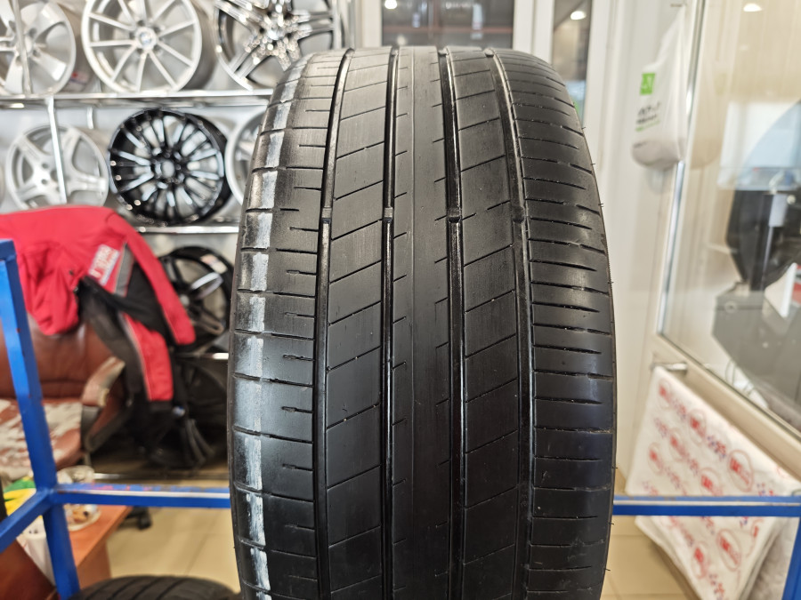 Шина Б/У 235/40 R19 Лето Dunlop SP Sport Maxx 060+ Кат. 5