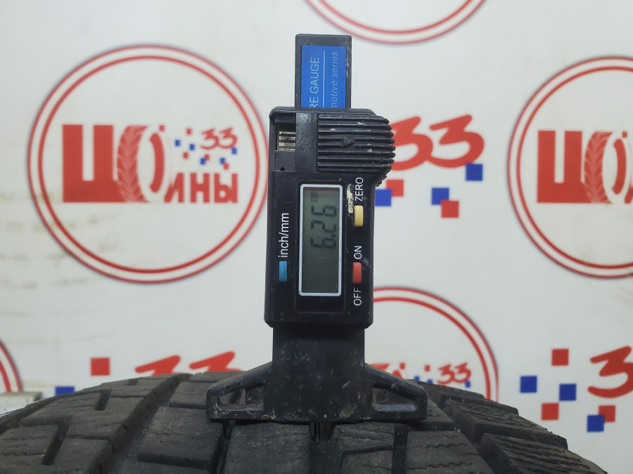 Шина Б/У 225/55 R18 Зима Bridgestone Blizzak REVO-1 Кат. 3