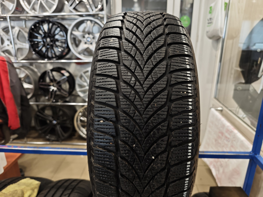 Шина Б/У 195/55 R15 Зима Goodyear Ultra Grip Ice 2 Кат. 2