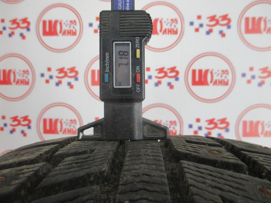 Шина Б/У 215/55 R16 Зима Шипы  KUMHO KW-22 Кат. 2