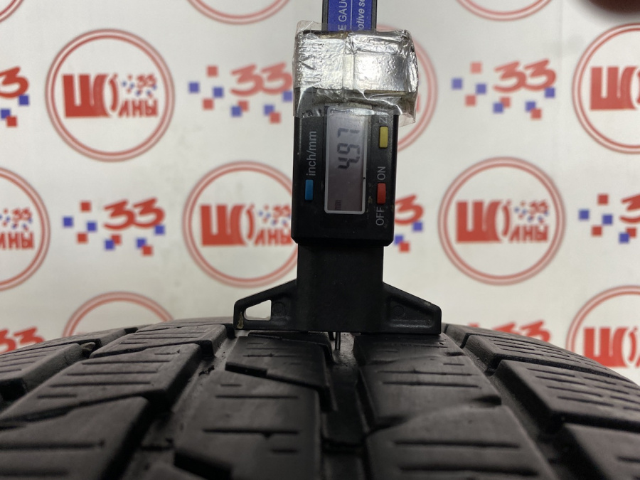 Шина Комплект Б/У 225/65 R17 Зима PIRELLI Scorpion Ice & Snow износ около 45%
