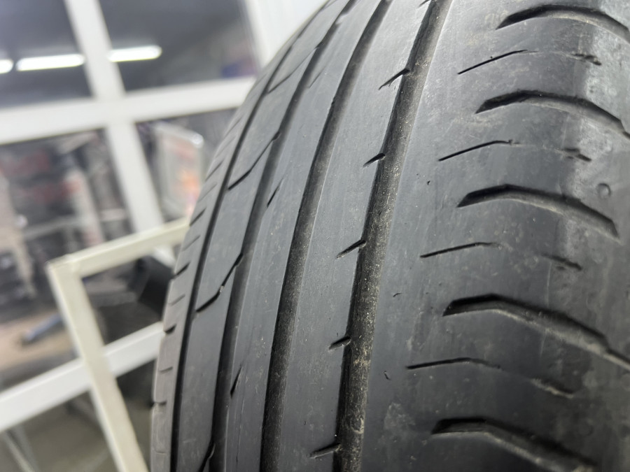 Шина Б/У 215/60 R17 Лето CONTINENTAL C.Premium Contact-2/2E Кат. 5