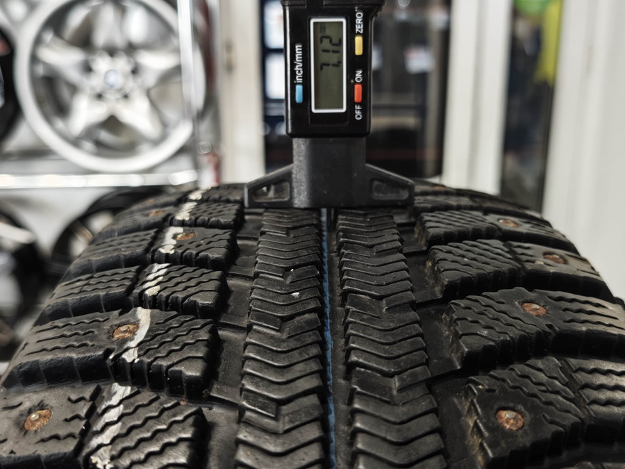 Шина Б/У 205/70 R15 Зима Шипы  AMTEL NordMaster  K-247 Кат. 3