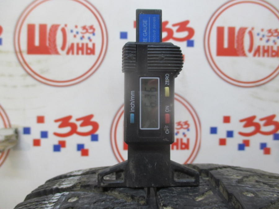 Б/У 225/45 R17 Зима Шипы  BRIDGESTONE IC-7000 Кат. 3