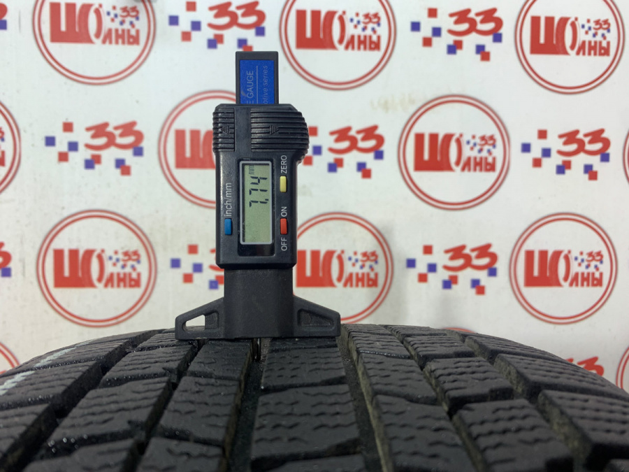 Шина Б/У 245/40 R18 Зима DUNLOP Graspic DS-3 Кат. 2