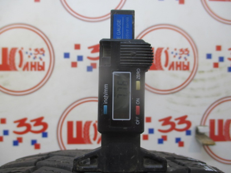 Шина Б/У 215/65 R16 Зима Шипы  MICHELIN X-Ice North-2 Кат. 2
