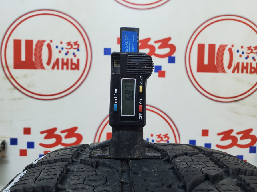 Шина Б/У 235/55 R17 Зима TOYO Observe GSi-5 Кат. 2