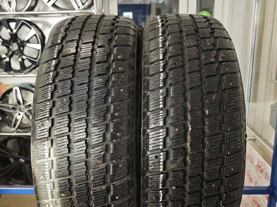 Б/У 215/60 R17 Зима Шипы  Cooper Weather Master S/T-2 Кат. 3