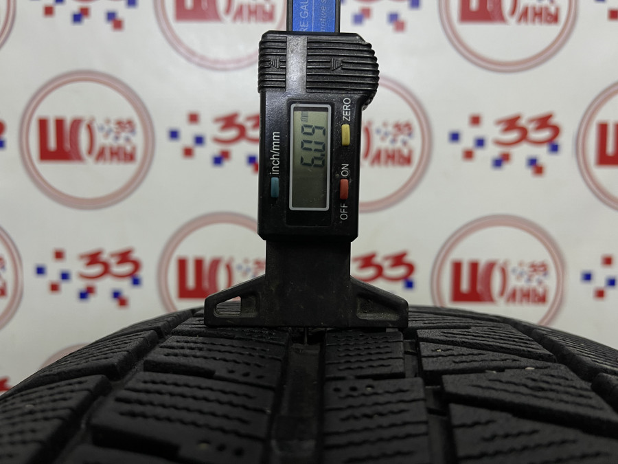 Шина Б/У 215/55 R16 Зима BRIDGESTONE Blizzak REVO-GZ Кат. 5