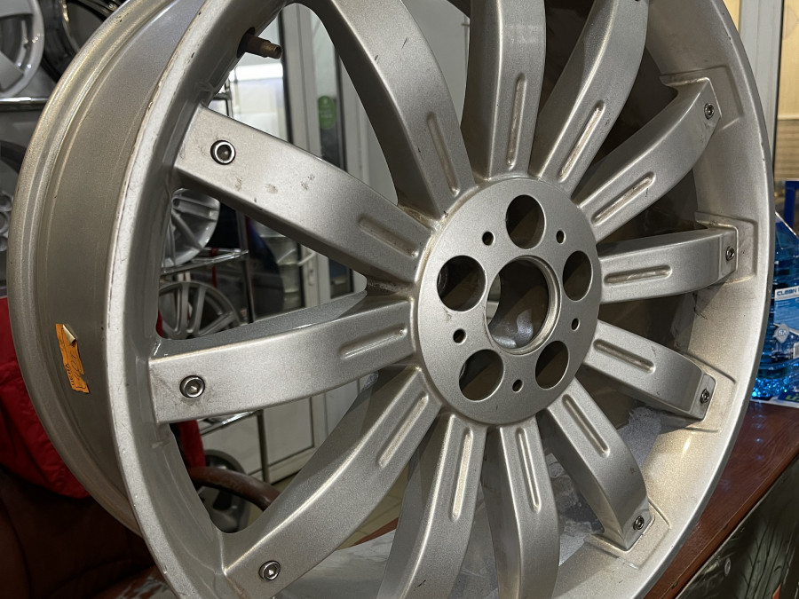 Б/У Диск Литой неоригинальный R22 Land Rover Кат.А1
