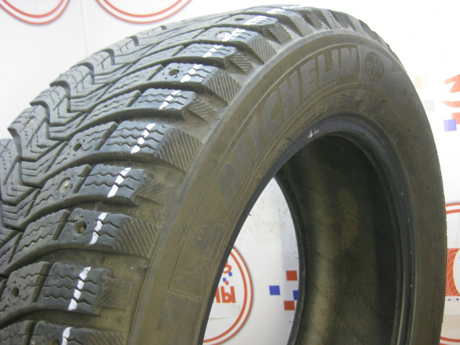 Шина Б/У 215/55 R16 Зима Шипы  MICHELIN X-Ice North-3 Кат. 3