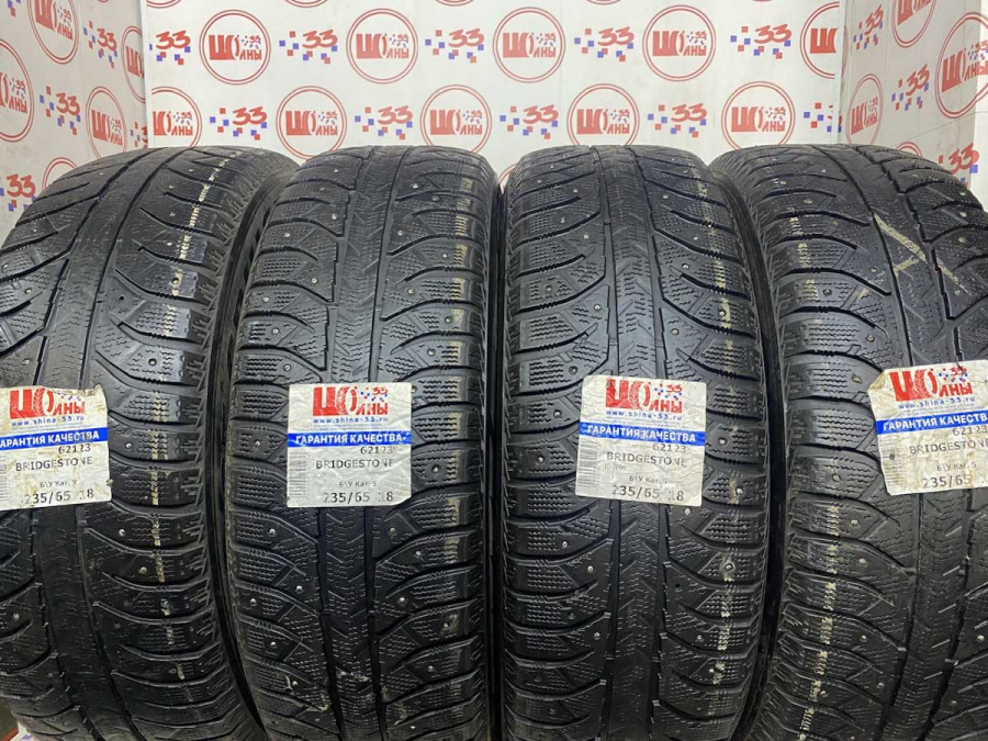 Шина Б/У 235/65 R18 Зима Шипы  BRIDGESTONE IC-7000 Кат. 5