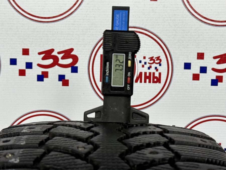 Шина Б/У 225/60 R17 Зима Шипы  BRIDGESTONE Blizzak Spike-01 Кат. 4