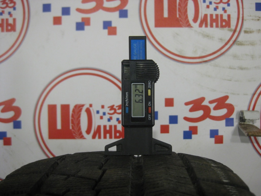 Шина Б/У 205/55 R16 Зима BRIDGESTONE Blizzak VRX Кат. 3