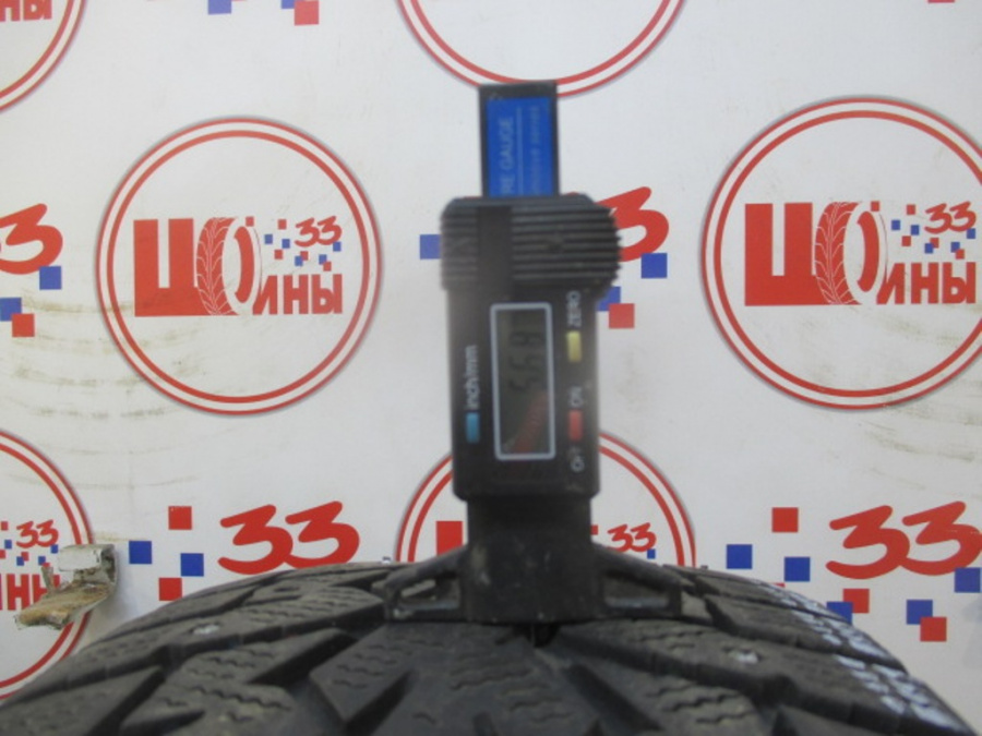 Шина Б/У 215/70 R16 Зима Шипы  TOYO Observe G3-Ice Кат. 4