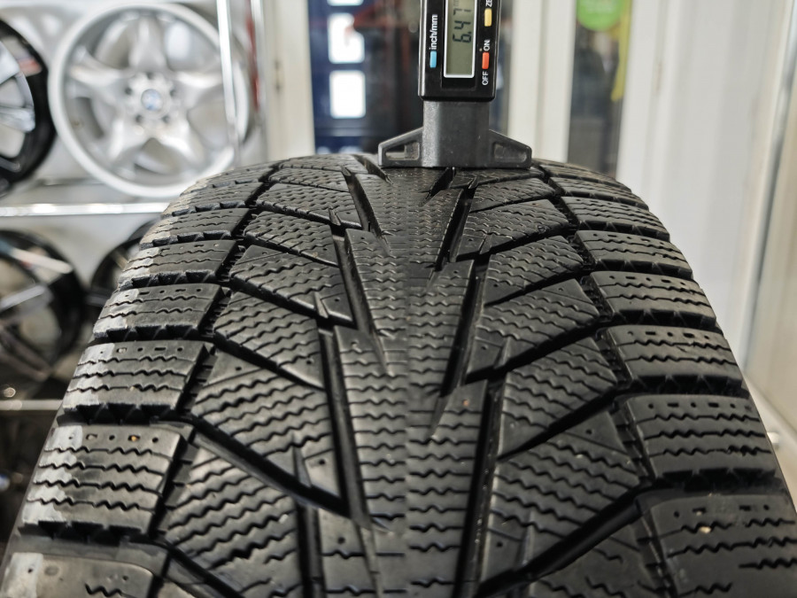 Шина Б/У 215/60 R17 Зима HANKOOK Winter I*Cept W-616 Кат. 2