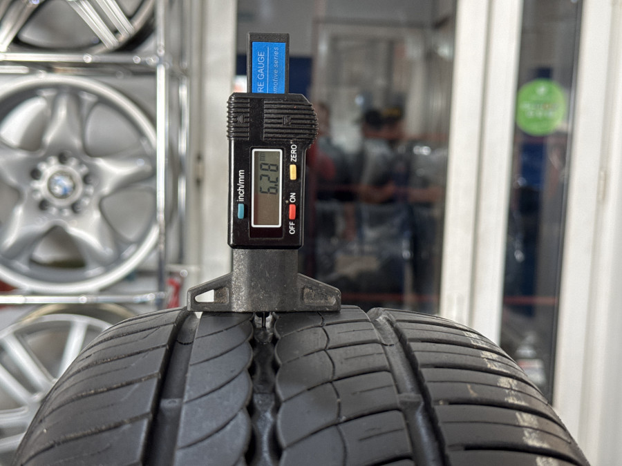 Шина Б/У 185/55 R15 Лето PIRELLI P-1 Cinturato  Кат. 2