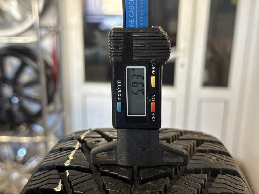 Шина Б/У 155/65 R13 Зима Шипы  КАМА Euro-518 Кат. 3