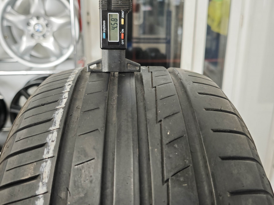 Шина Б/У 225/55 R17 Лето YOKOHAMA Blu Earth-A AE-50 Кат. 4