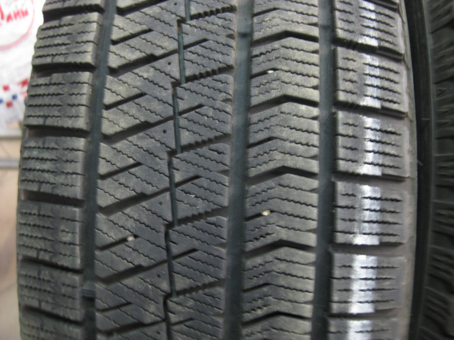 Шина Б/У 205/55 R16 Зима BRIDGESTONE Blizzak VRX-2 Кат. 3