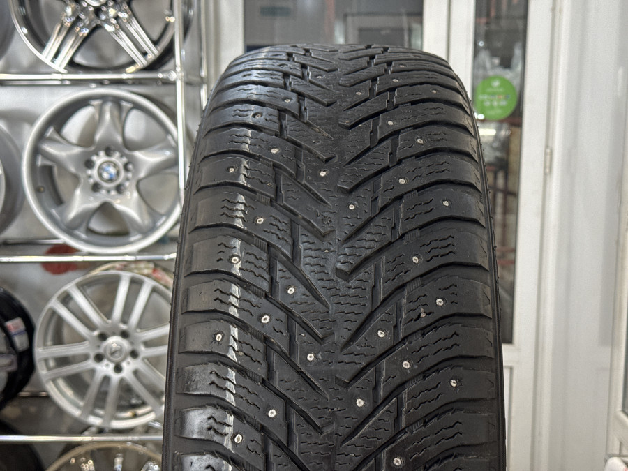 Б/У 235/55 R20 Зима Шипы  NOKIAN HKPL-8/SUV-8 Кат. 4