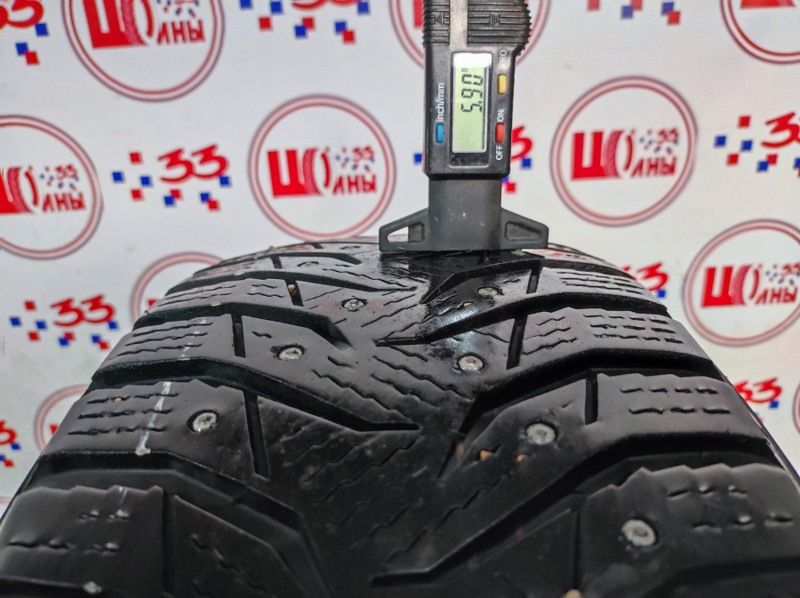 Шина Б/У 195/65 R15 Зима Шипы  KUMHO WI-31 Кат. 4