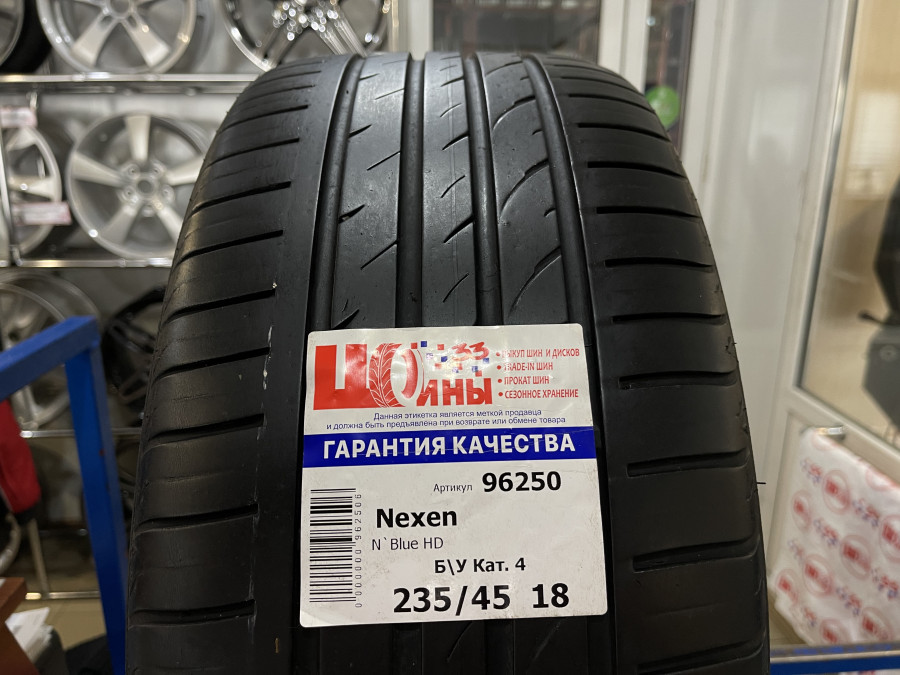 Шина Б/У 235/45 R18 Лето Nexen N`Blue HD Кат. 4