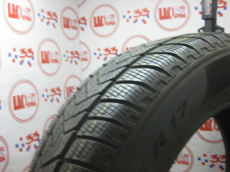 Комплект Б/У 215/65 R17 Зима PIRELLI Scorpion Winter износ около 18%