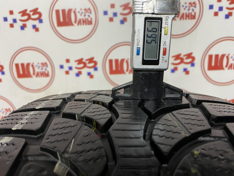 Шина Комплект Б/У 225/40 R18 Зима BRIDGESTONE Blizzak LM-32 износ около 18%