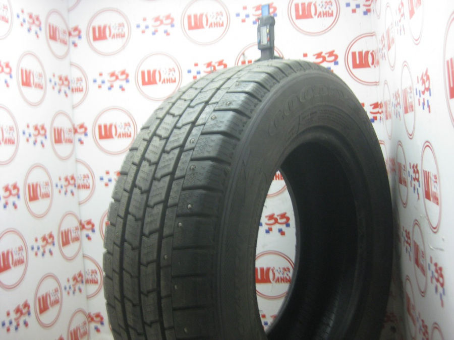 Шина Б/У 215/65 R15C Зима GOODYEAR Cargo Ultra Grip-2 Кат. 3